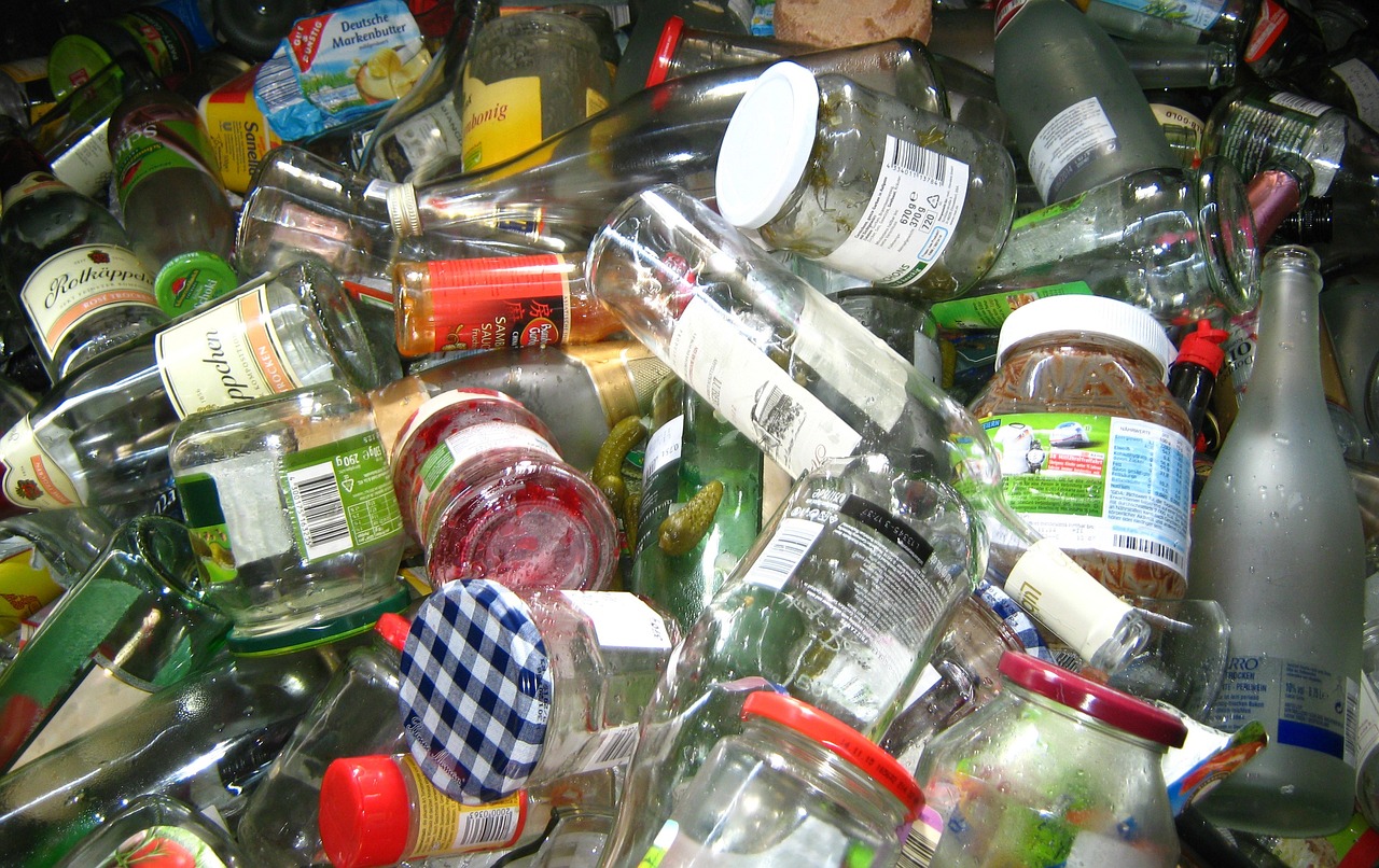 découvrez l'importance du recyclage pour notre planète et comment des gestes simples peuvent contribuer à la préservation de l'environnement. apprenez les différentes méthodes de recyclage, les matériaux recyclables et les avantages d'une consommation responsable.