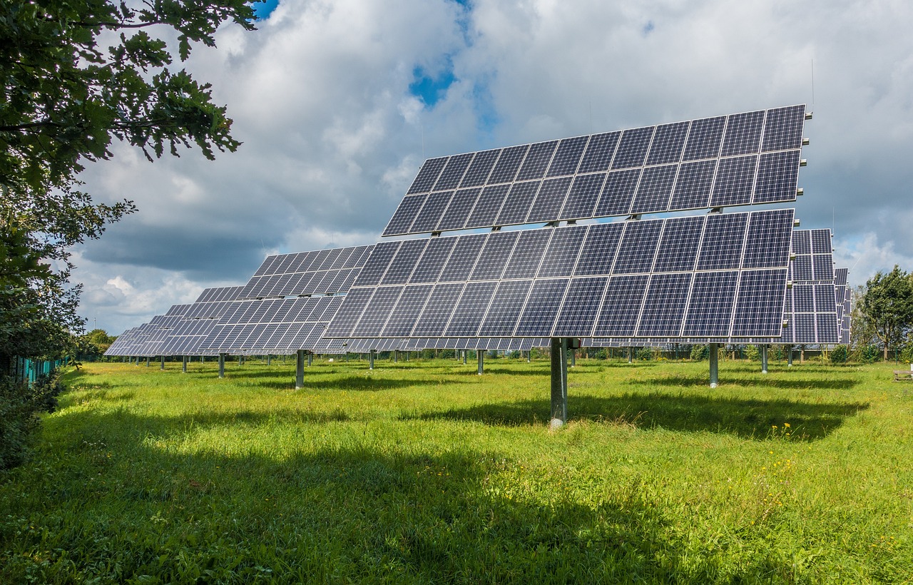 Mise en place du panneau solaire Jinko Neo Green : une solution zéro carbone pour un avenir durable